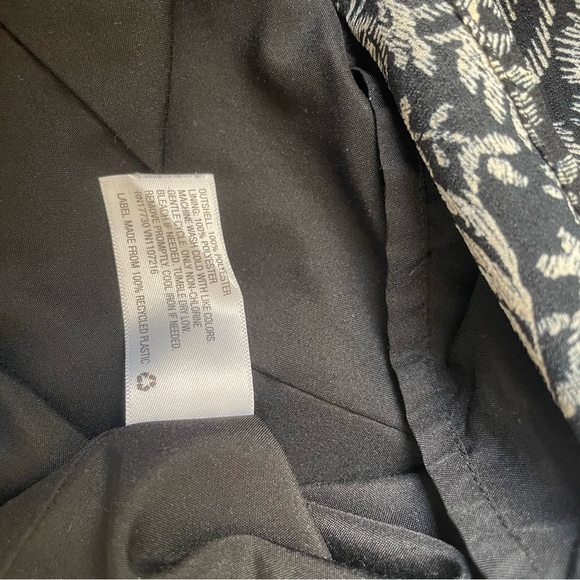 A New Day Women’s Printed Bell Sleeve Shift Dress Black Small - Picture 7 of 7